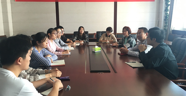 海角app
召开2018级博士新生座谈会.jpg